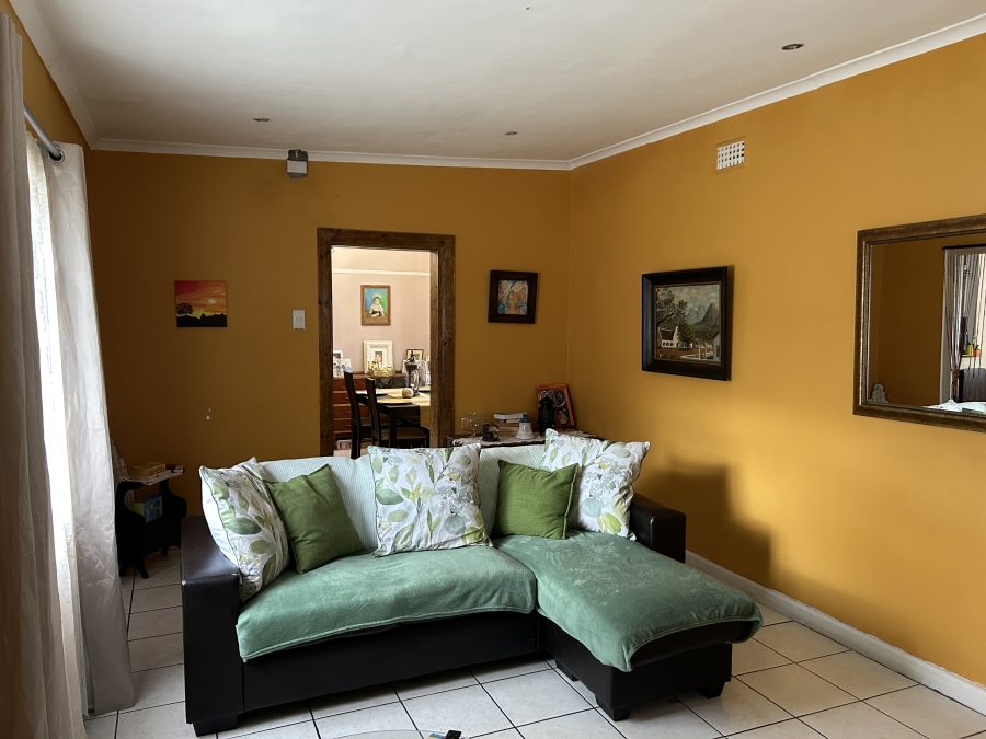 4 Bedroom Property for Sale in Maitland Western Cape